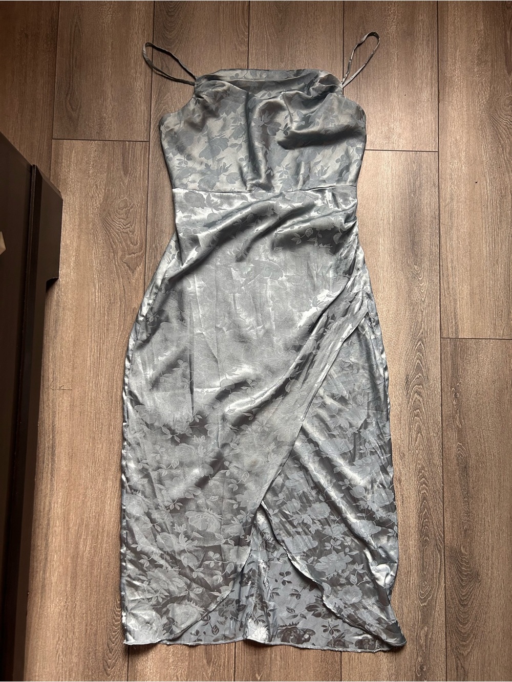lulu’s Satin Floral Slip Dress in blue size large